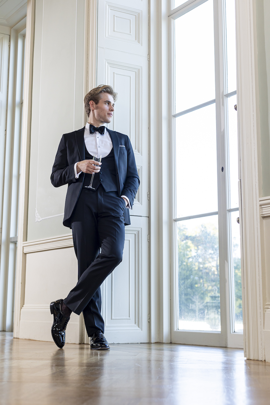 Slim Dinner Suit Tuxedo to Hire for Weddings 2024